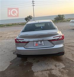 تۆیۆتا کامری